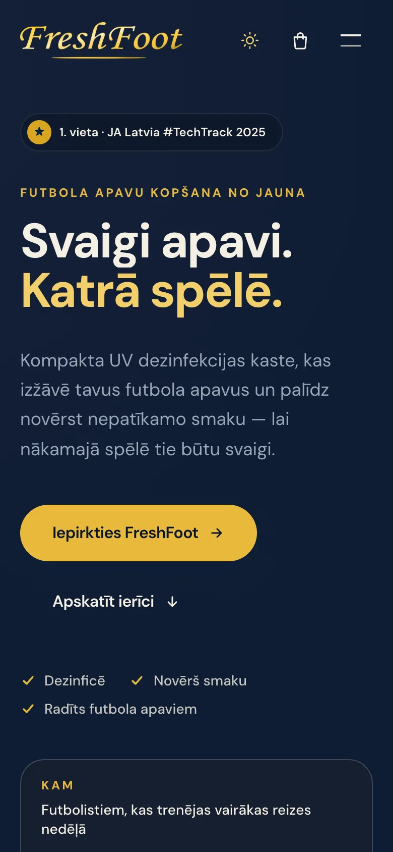 FreshFoot mājaslapa telefonā: UV dezinfekcijas kaste futbola apaviem un virsraksts “Svaigi apavi. Katrā spēlē.”